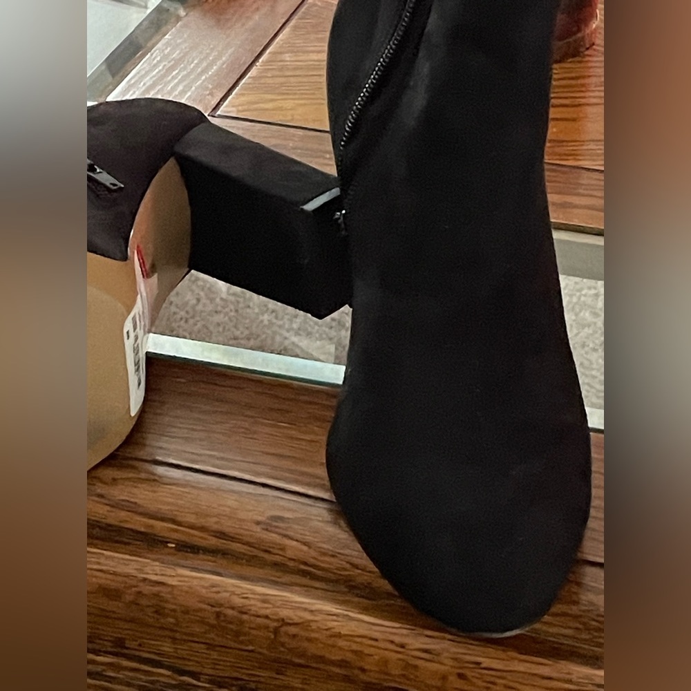 Chinese Laundry Mid calf boots black suede.